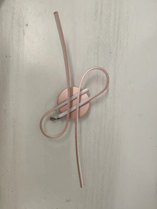 Lámpara rosa de plástico