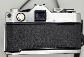 Cámara Analógica Yashica TL Electro X con objetivo