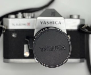 Cámara Analógica Yashica TL Electro X con objetivo