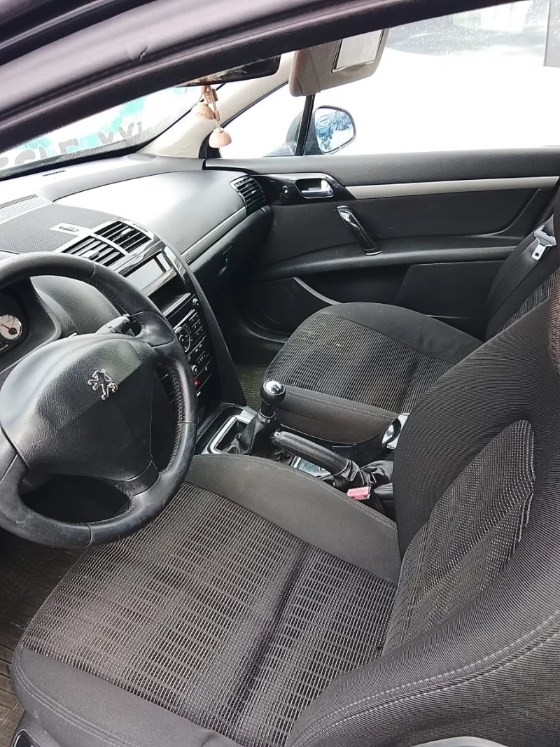 Peugeot 407 2010 - foto 1