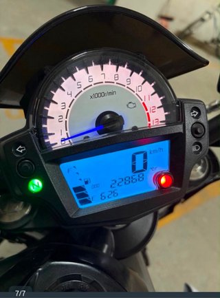 Kawasaki ER6N Blanca y Negra