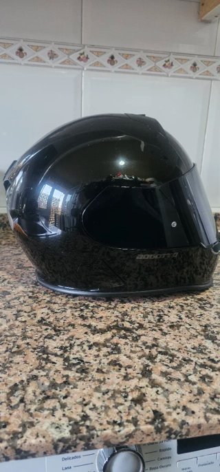 Casco de moto negro Bogotto