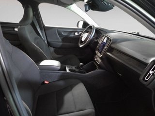 Volvo XC40 T2 Essential Auto 95 kW (129 CV)