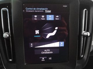 Volvo XC40 T2 Essential Auto 95 kW (129 CV)