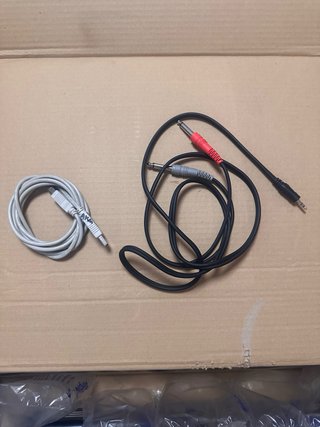 Akai MPK25 MIDI + caja original + cables