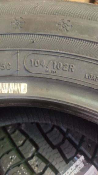 4 Neumáticos Cooper 195/70R15C 104/102R