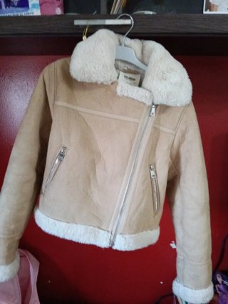 Abrigo beige y blanco Pull&Bear mujer