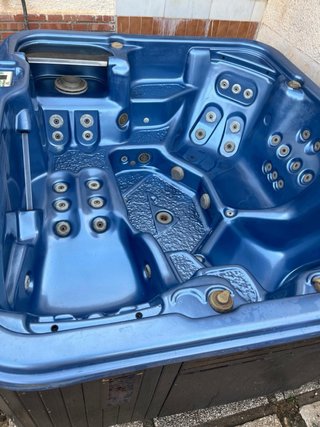 Jacuzzi Coast Mountain Spas 10th Anniversary