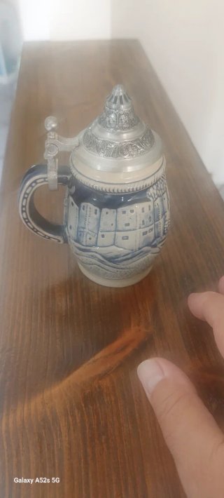 Boccale da collezione in ceramica