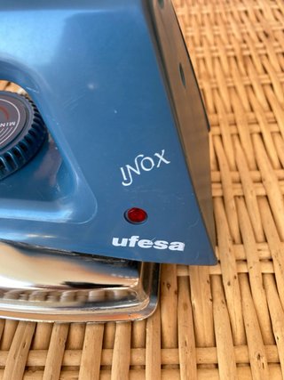 Plancha Ufesa INOX Automática sin vapor
