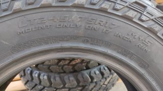 Neumático Cooper Discoverer LT245/75R17