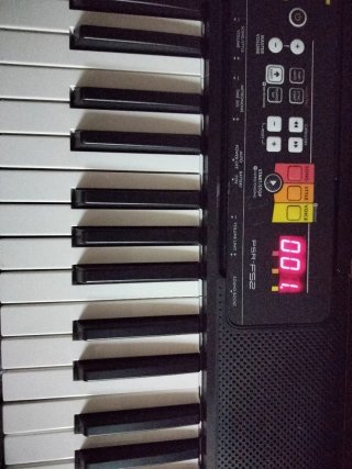 Tastiera Yamaha PSR-F52