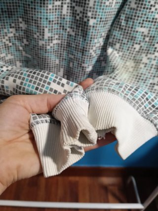 Sudadera con capucha y cremallera