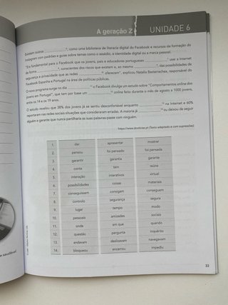 Português em foco 3 caderno de exercícios : nív...