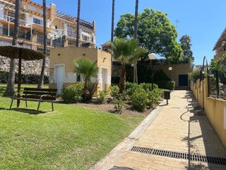 Casa adosada en venta en Huerta del Prado-La Montua en Marbella