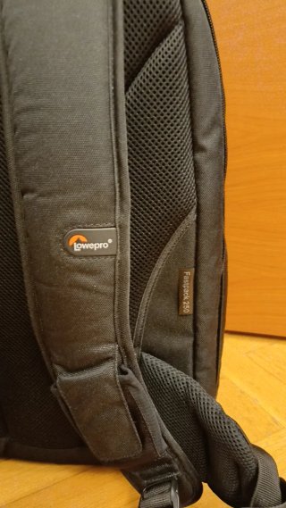 Mochila Lowepro Fastpack 250 negra para fotografía