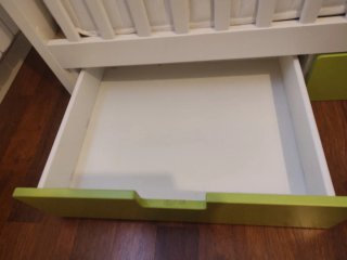 Cuna bebé evolutiva Stuva de Ikea con cajones
