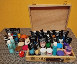 Maletín de pintura con acrílicos Artix