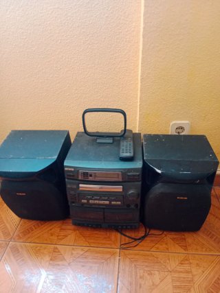 Mini Cadena Aiwa NSX-V100 con altavoces