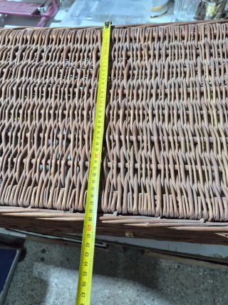 Cesta de mimbre grande con asas