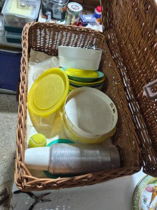 Cesta de mimbre grande con asas