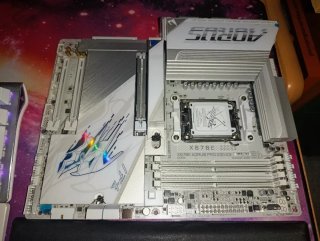 Gigabyte X870E Aorus Pro X3D ICE