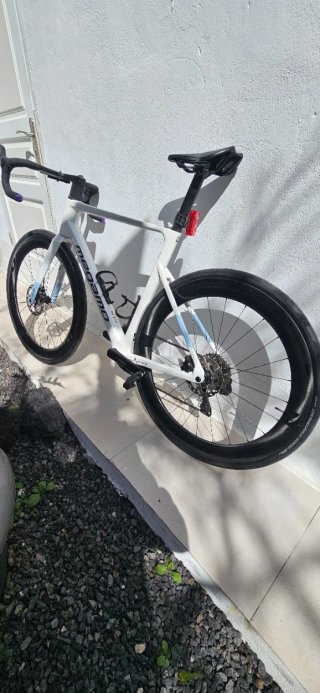 Bicicleta de carretera Megamo