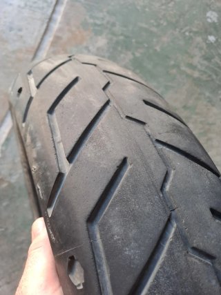 Cubierta Michelin Scorcher 31 160/70-17