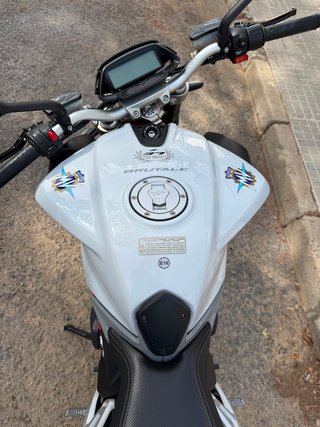 MV Agusta Brutale 800