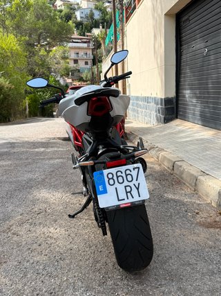 MV Agusta Brutale 800