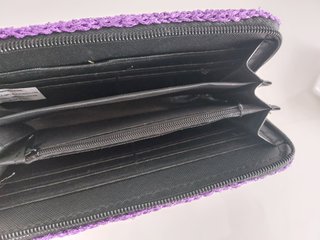 Cartera crochet morada nueva