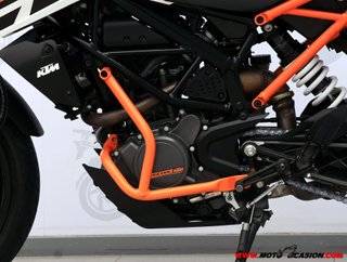 KTM 125 DUKE -APTA B Y A1-