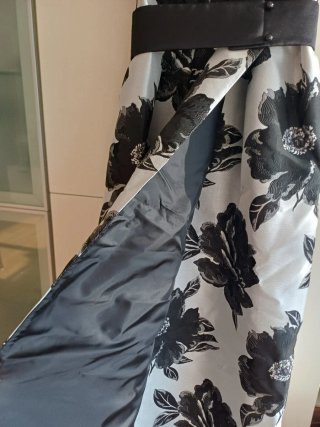 Vestido de fiesta seda gris y negro