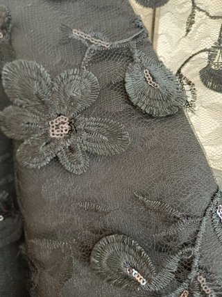 Vestido de fiesta seda gris y negro
