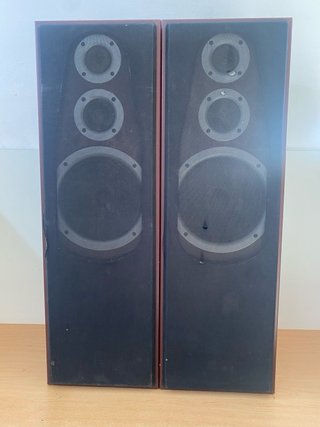 Altavoces Jamo Studio 180