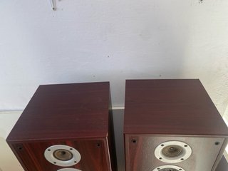 Altavoces Jamo Studio 180