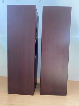 Altavoces Jamo Studio 180