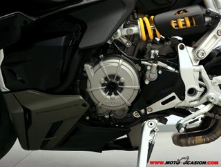 DUCATI STREETFIGHTER V2