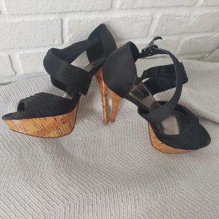 Tacones plataforma negros