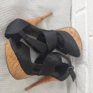 Tacones plataforma negros