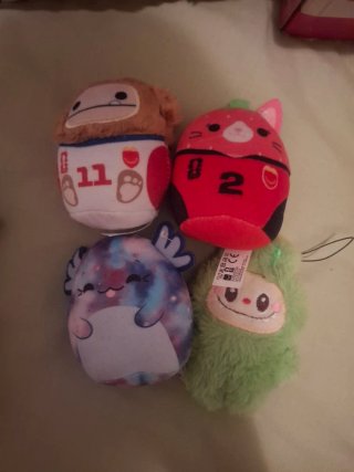 Lote 4 peluches variados