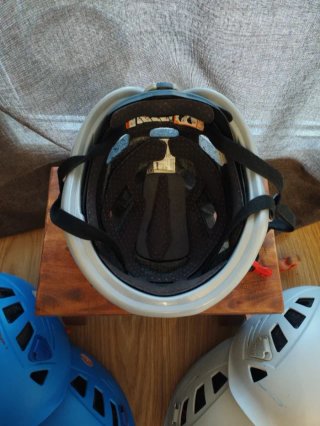 Cascos Escalada Simond 54-61 cm (unidad)