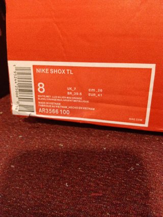 Nike Shox Blancas y Doradas