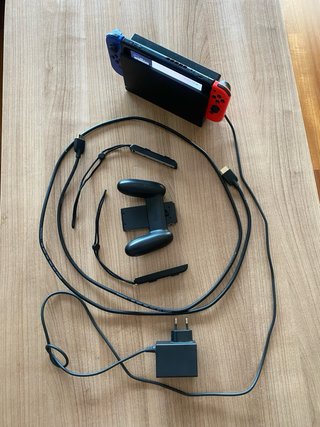 Nintendo Switch Azul/Rojo + Accesorios