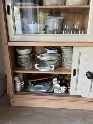 Mueble de roble macizo con puertas correderas