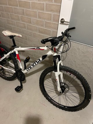 GT Avalanche 2.0 MTB Bicicleta Montaña