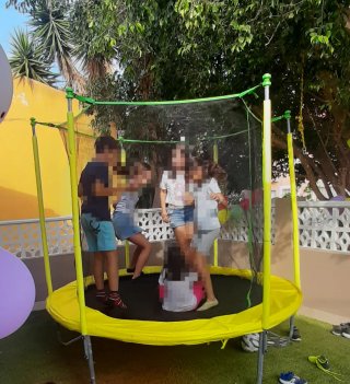 Cama elástica infantil
