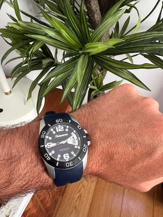 Reloj Neckmarine a estrenar