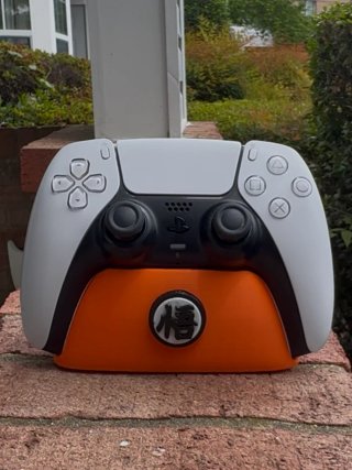 Soporte PS5 Dragon Ball Goku