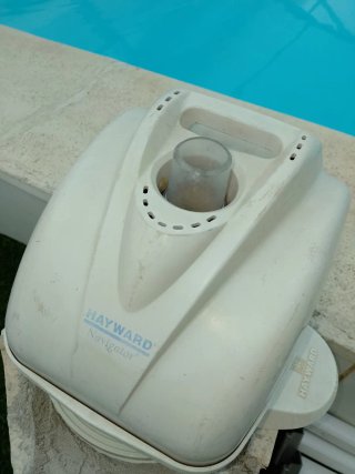 Robot Hayward Navigator Piscina